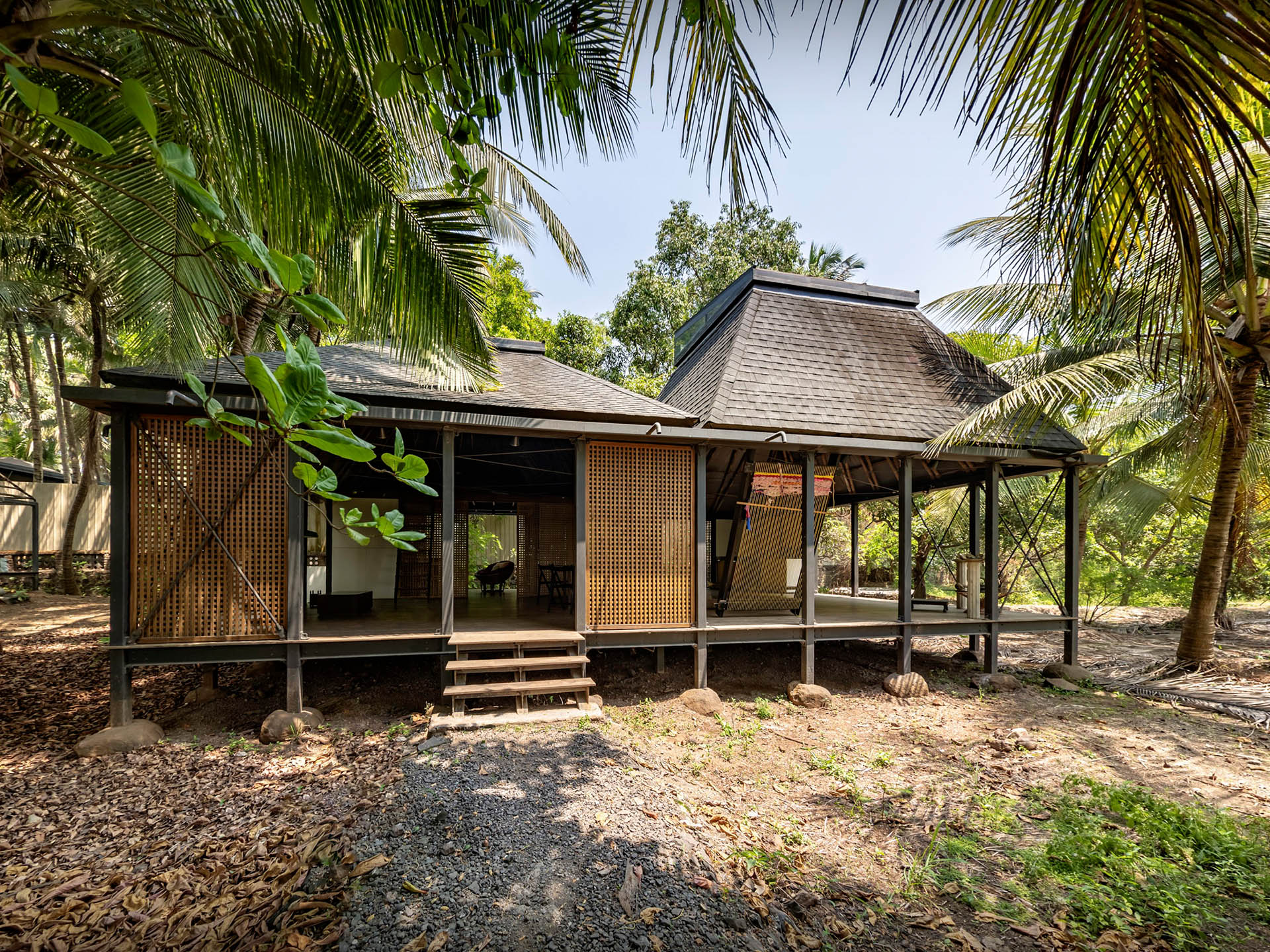 The Otherside Artist Retreat, Alibaug