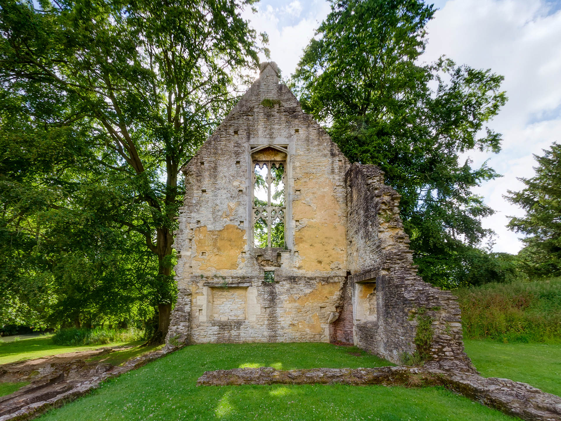 Minster Lovell Hall Ruins