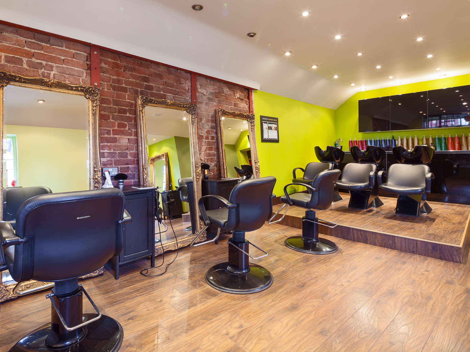 House 76 Hairdressers, Uxbridge